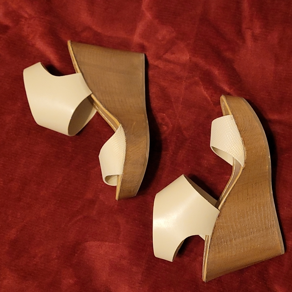 Jore Black "Taylor" 4" Wedges